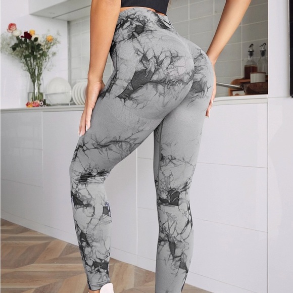 Seamless Tie Dye Sports Leggings - Picture 3 of 7